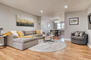 Modern 3BR 2BA Fully Stocked!